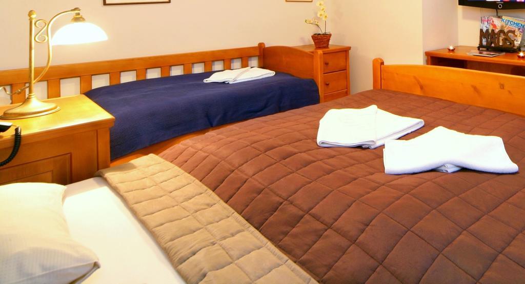 Hotel Pizzeria Belmonte Špindlerŭv Mlýn Rom bilde